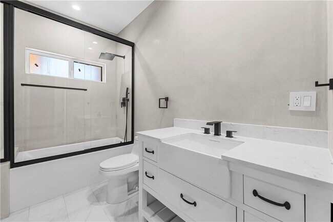 Building Photo - 13249 Kagel Canyon St