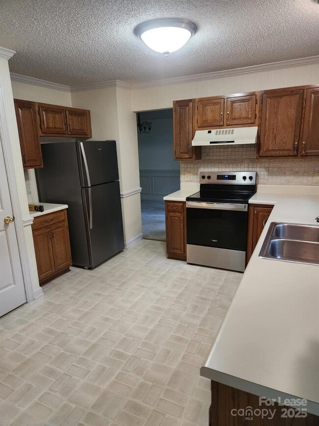 Building Photo - 4015 Brownes Ferry Rd