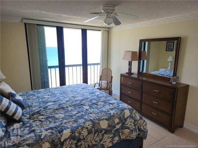 Building Photo - 10680 S Ocean Dr