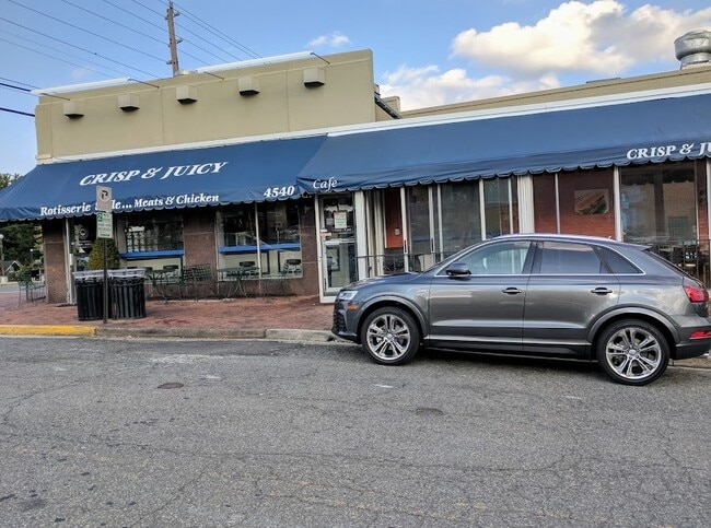 Crisp and Juicy - 1955 N Woodrow St