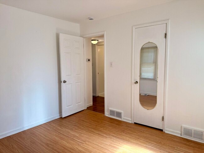 Building Photo - 2190 Sonoma Ave