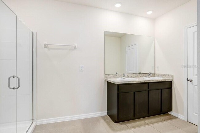 Building Photo - 3044 Suncoast Plains Dr