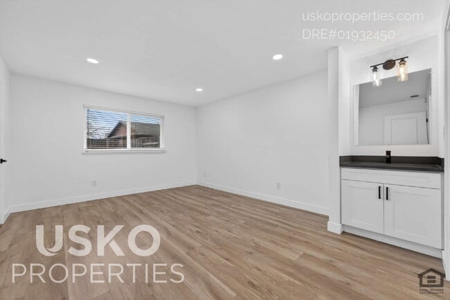 Building Photo - "Charming 2-Bed Duplex in Rancho Cordova – 1,110 Sq Ft of Comfort!"