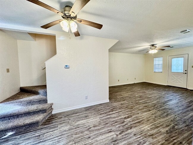 Building Photo - 504 Timber Bay Dr