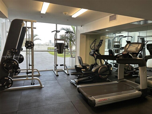 Building Photo - 1 Glen Royal Pkwy