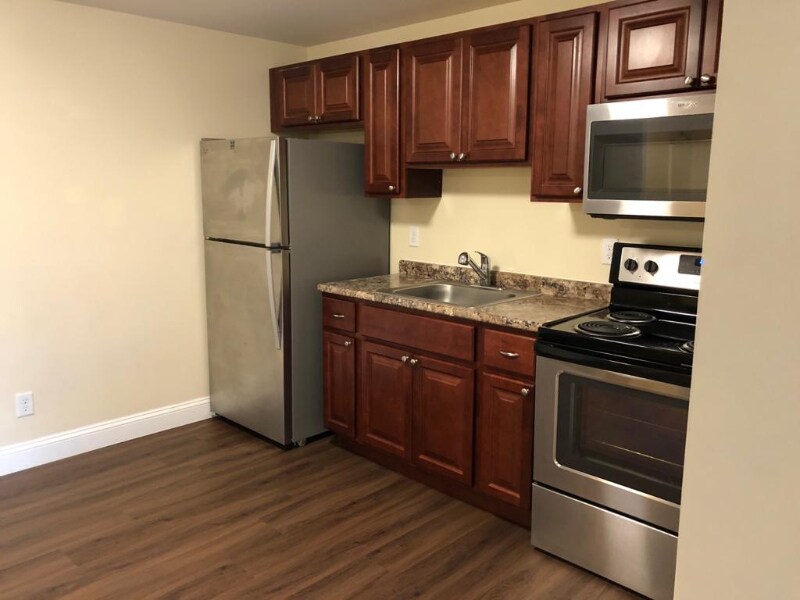 Building Photo - 65 Log St