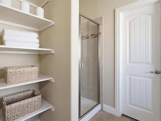 Building Photo - 609 Racine Dr