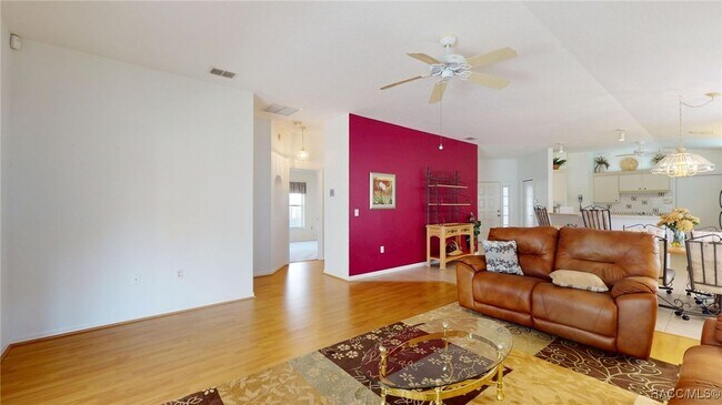 Building Photo - 761 W Sunbird Path