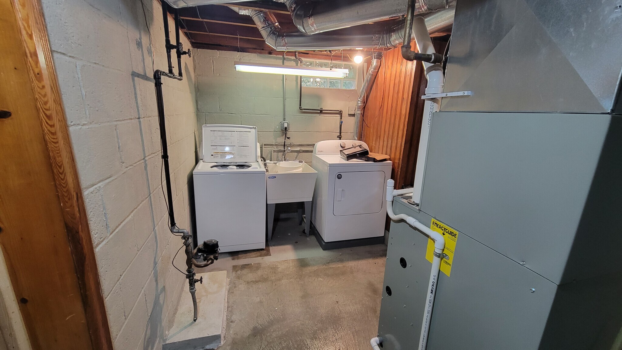 Building Photo - 3429 Ingleside Dr