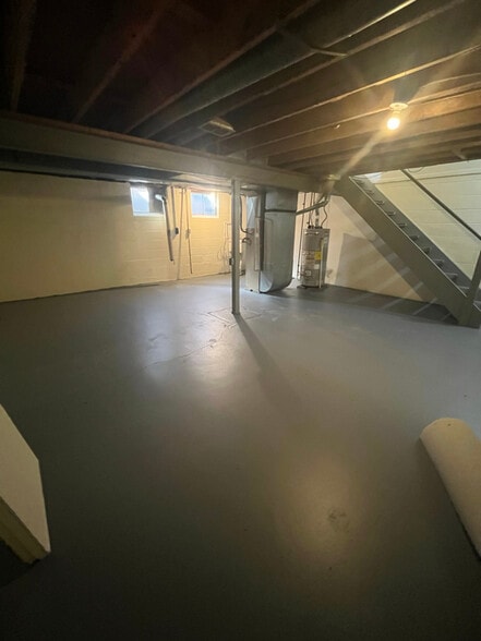 Building Photo - 387 Mathews Rd