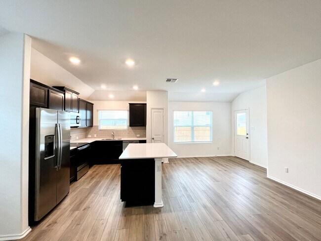 Building Photo - Jarrell Home For Lease