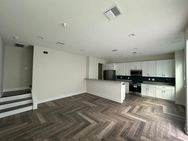 Building Photo - 142-837 Calla Terrace N