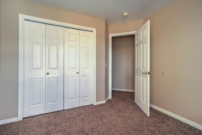 Building Photo - Beautiful Home in Green Valley