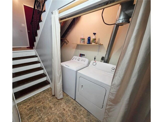 Building Photo - 8423 Brunswick Ave N