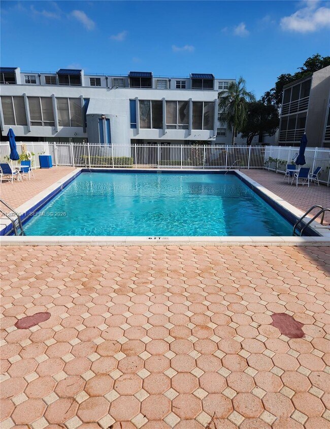 Building Photo - 14150 SW 84th St
