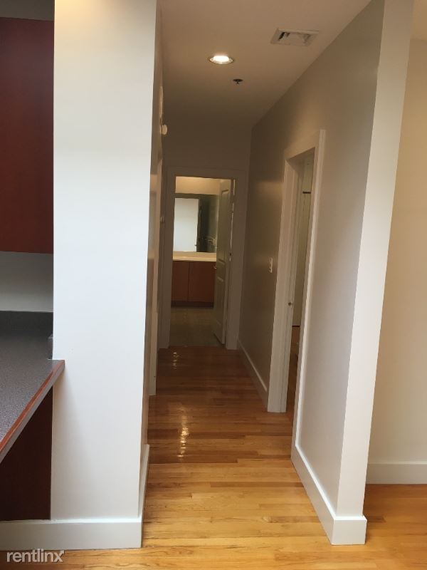 Building Photo - 523 2nd Ave