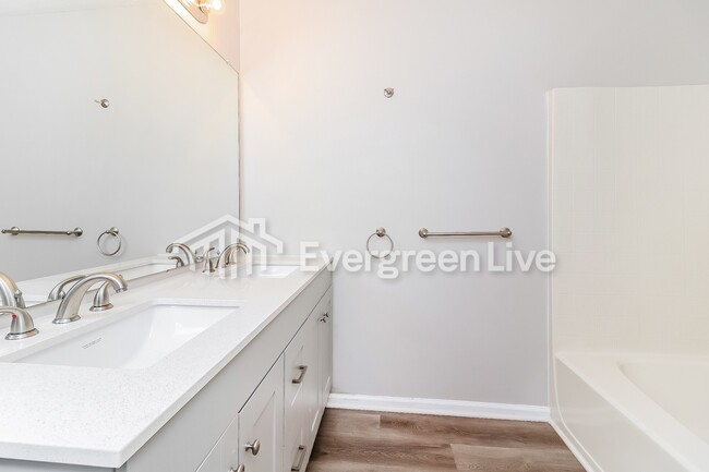 Building Photo - 3774 Cress Way Dr