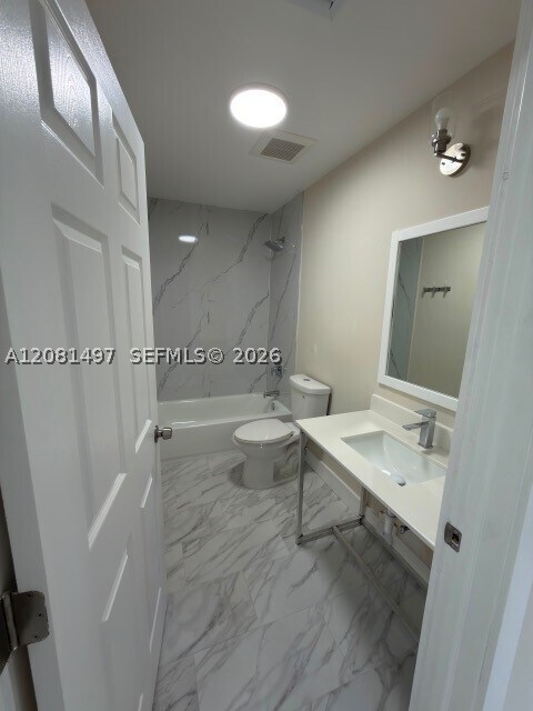 Building Photo - 17020 SW 104th Ave