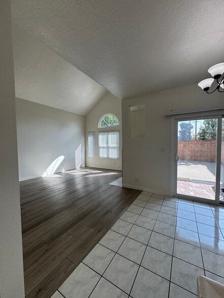 Building Photo - 7314 Laura Ln