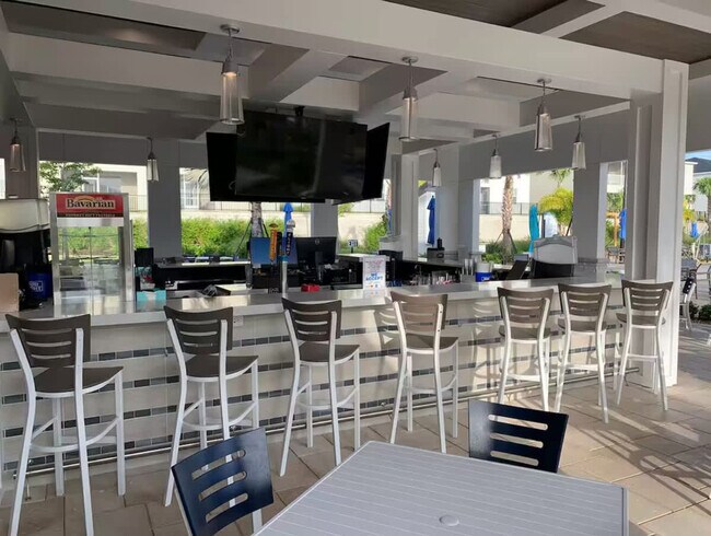 Building Photo - 9016 Sommerset Hills Dr