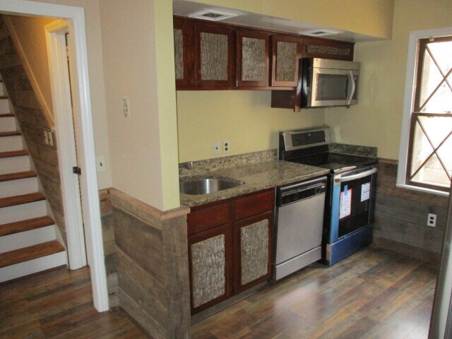Building Photo - 116 Shagbark rd