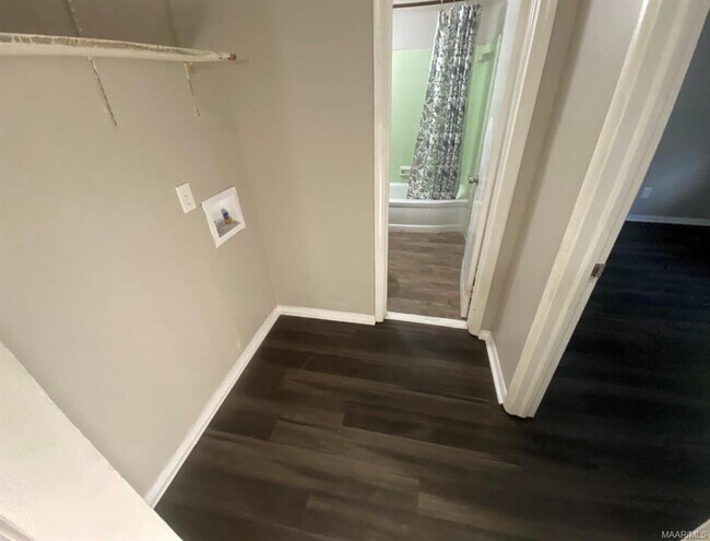 Building Photo - 1229 Karen Rd