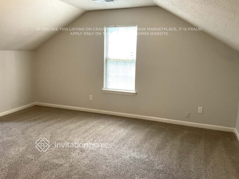 Building Photo - 7145 Pinecone Way