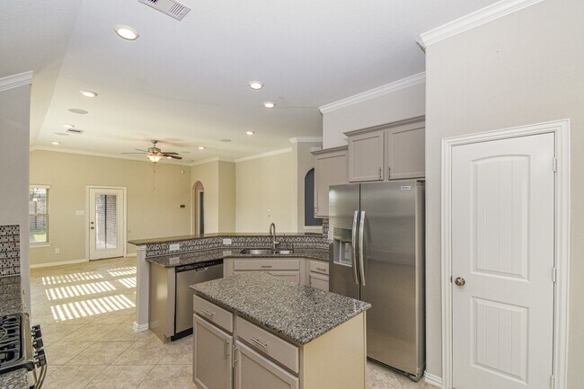 Building Photo - 9403 Briscoe Bend Ln