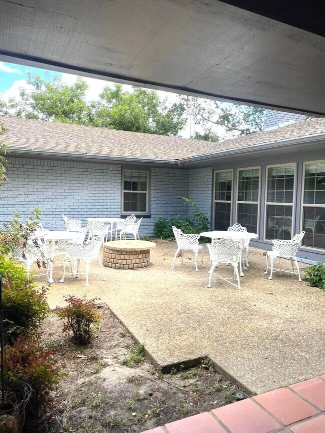 Building Photo - 960 First Monday Ln