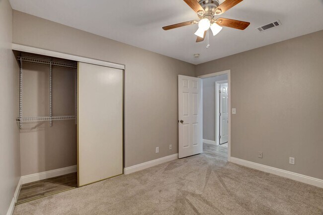 Building Photo - FOR RENT Palm Canyon