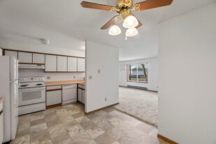 Building Photo - Washington Highlands LLC