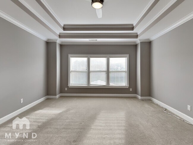 Building Photo - 2995 Manorview Ln