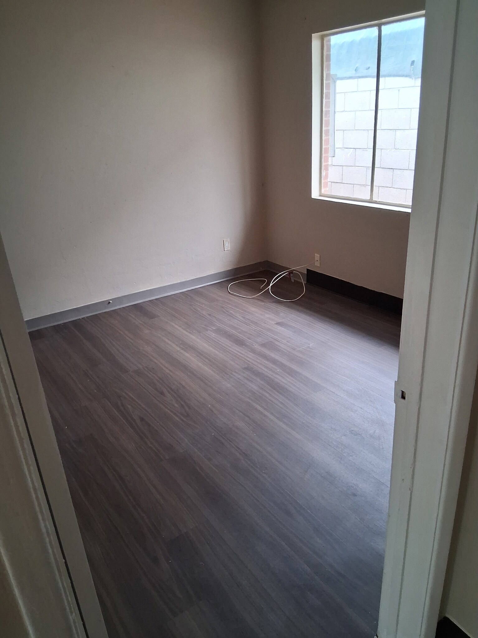 Building Photo - 259 W Tamarisk St