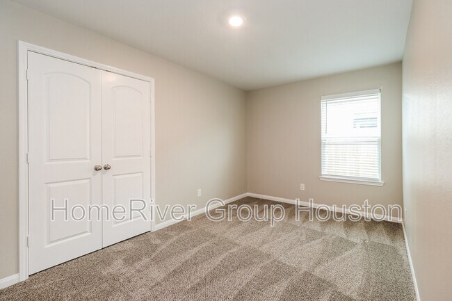 Building Photo - 22044 Angelico Dr