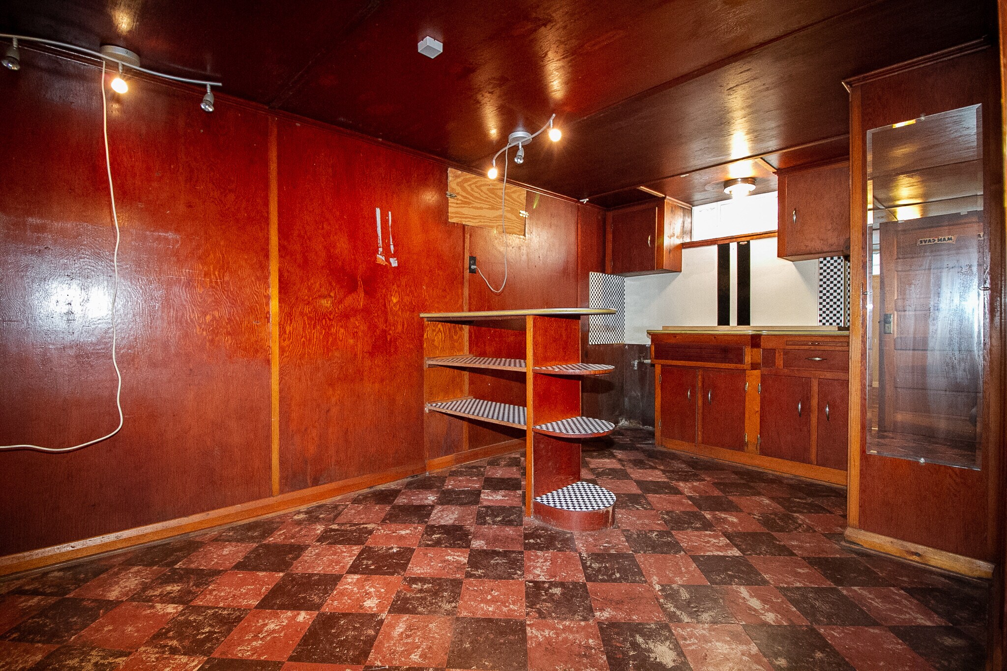 Building Photo - 423 W Capistrano Ave