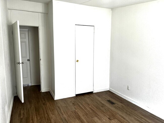 Building Photo - 69 D St