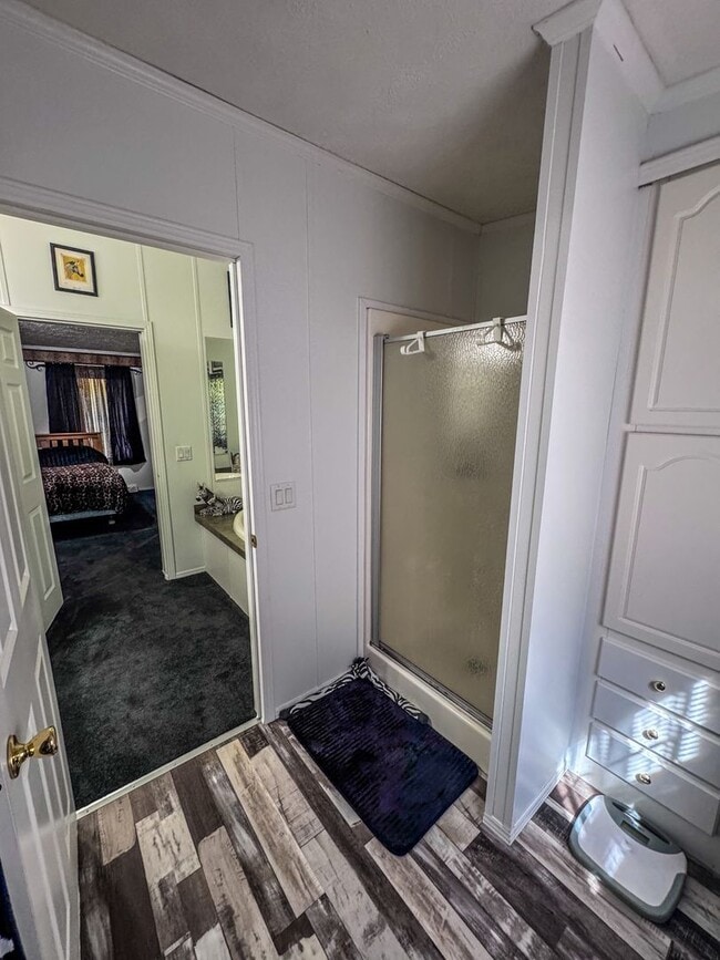 Building Photo - Quaint 2 Bed 2 Bath Home