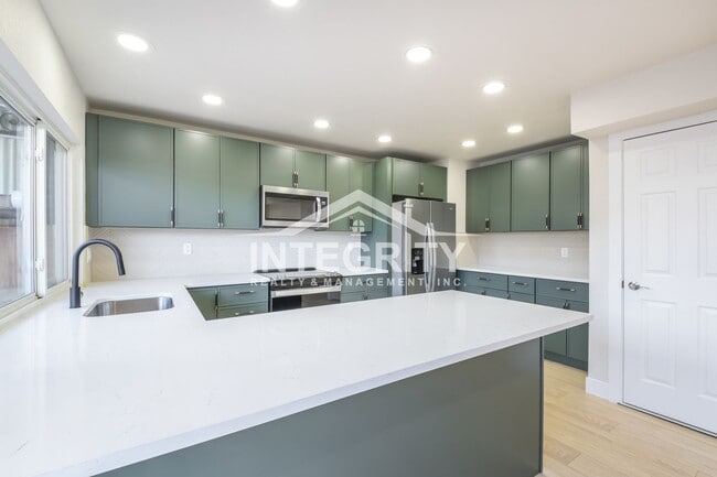 Building Photo - 620 S Youngfield Ct