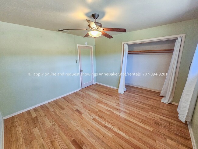 Building Photo - Exquisite Home among the Oak Trees