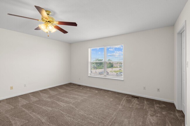 Building Photo - 2405-2407-2407 Northampton Dr