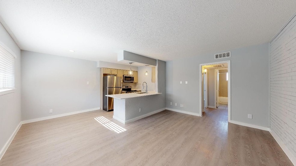 Newly Renovated - Tesoro Bonita