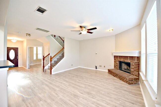 Building Photo - 2806 Stirrup Cove
