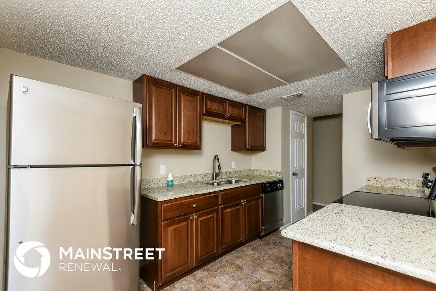 Building Photo - 6407 Woods Edge Dr