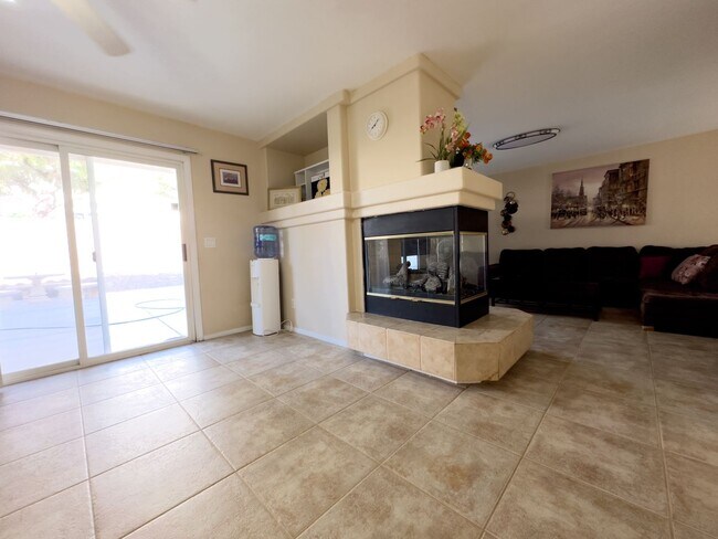 Building Photo - Beautifully Maintained Home Near Schools &...