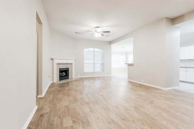 Building Photo - 2011 Louetta Oak Ct