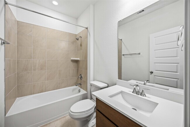 Building Photo - 18206 Spruce Cottage Dr