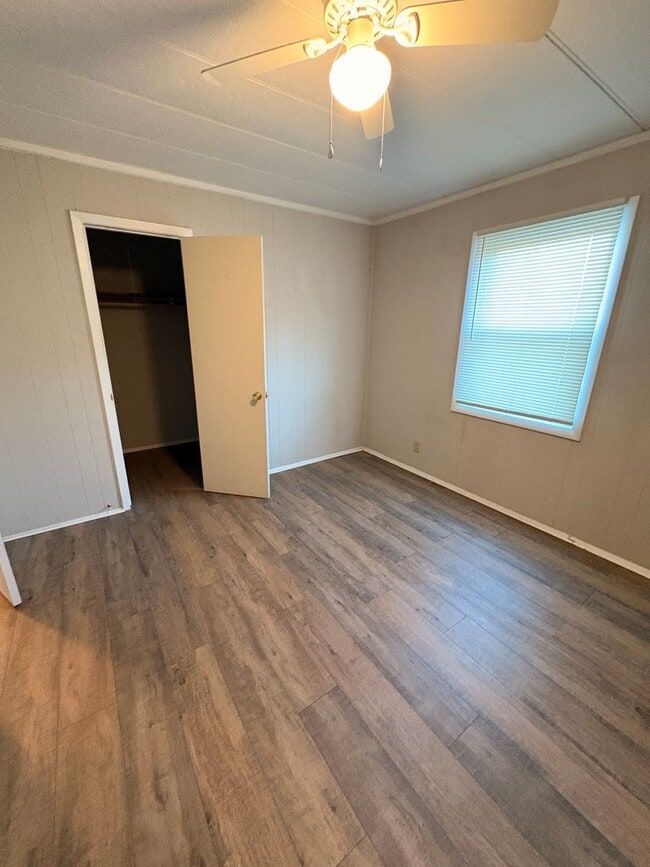 Building Photo - 195 Nunnally St