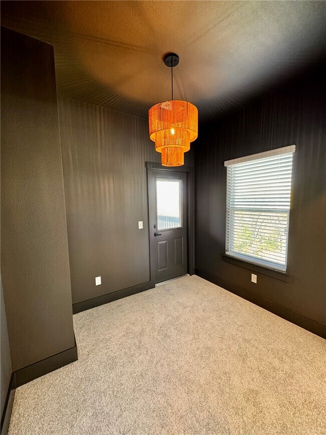 Building Photo - 8881 Williams Rd