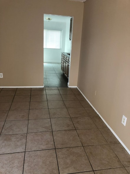 Building Photo - 1131 W Highland St