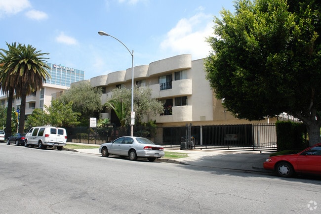 Building Photo - 740 S Hobart Blvd